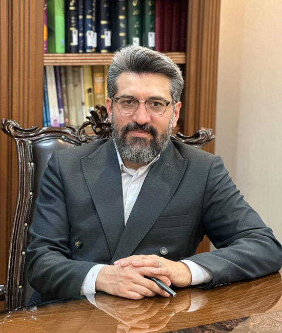 سیامک دانشور قربانی